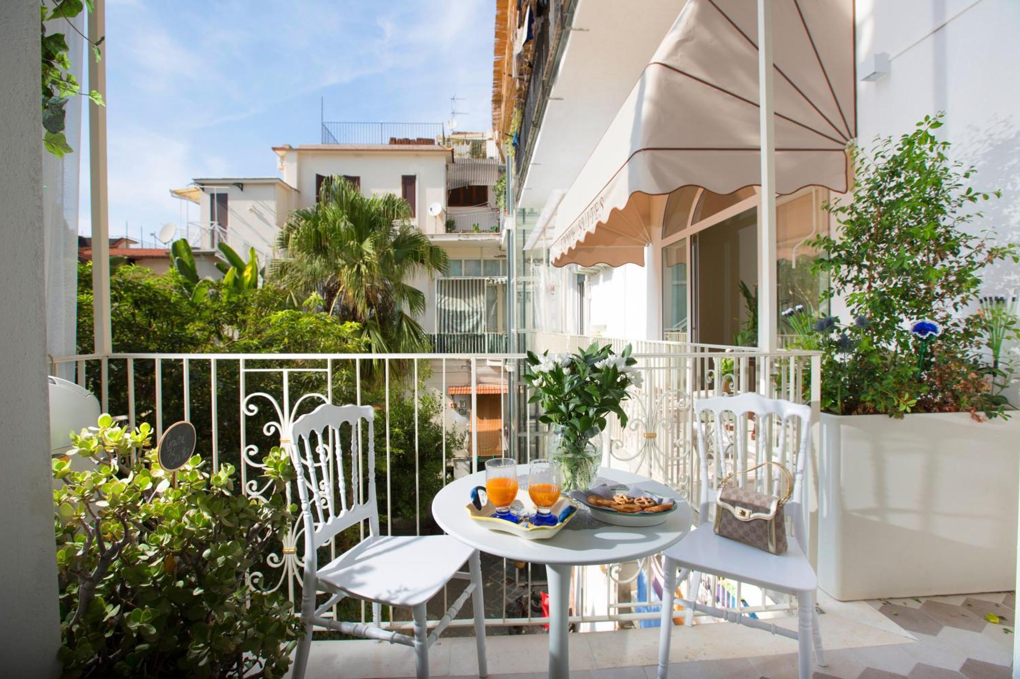 Grace Suites Sorrent Exterior foto